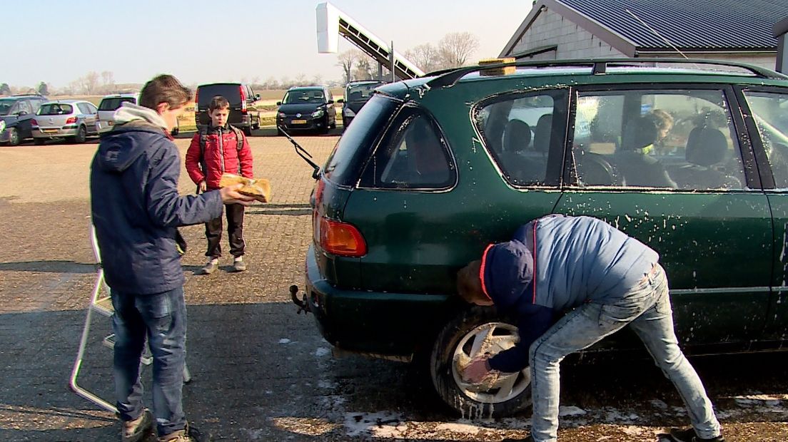 Aktiemarkt Meliskerke haalt geld op voor busvervoer