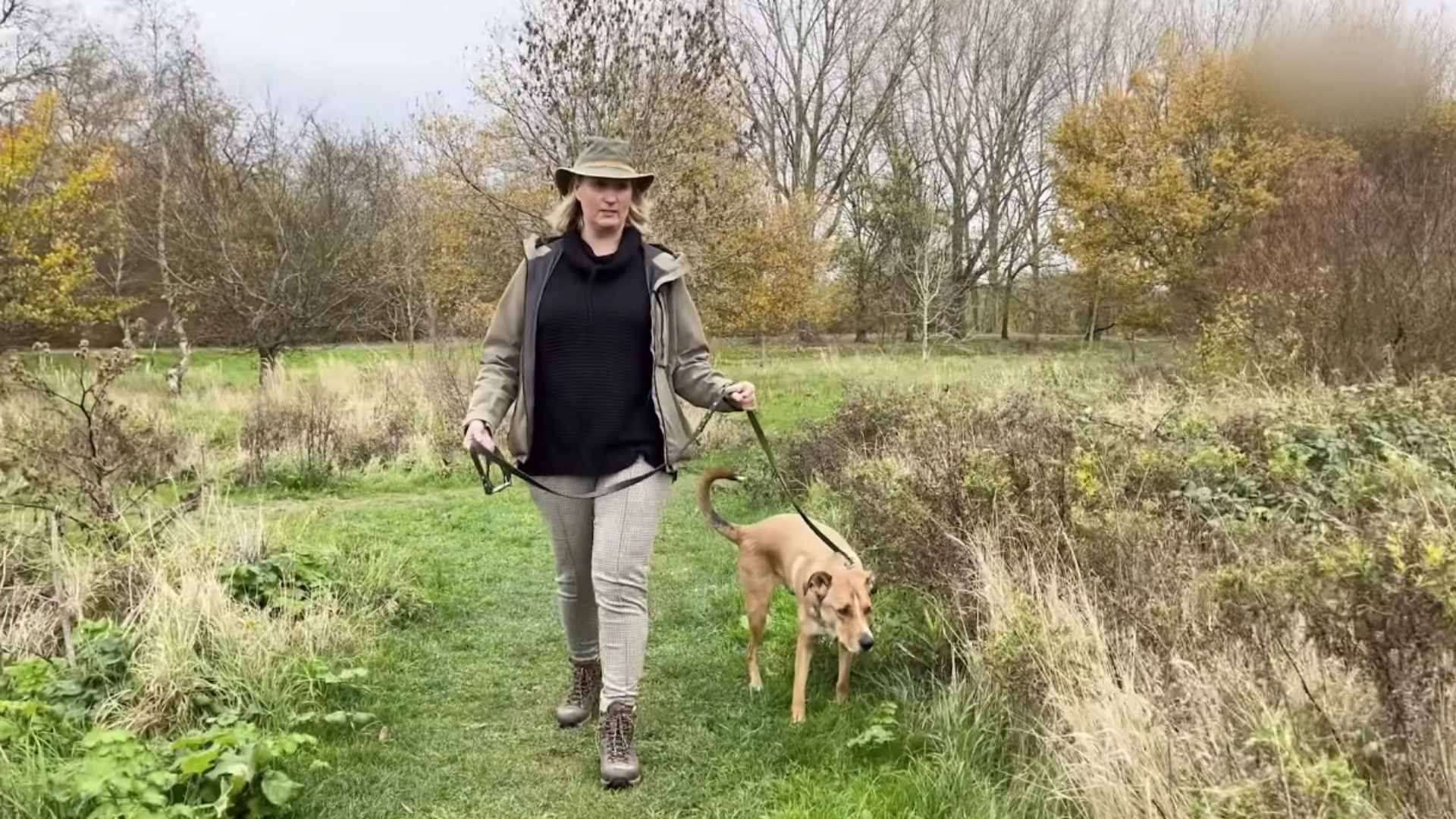 De hond van Daniëlle bleek via mensenpoep cocaïne en wiet binnen te hebben gekregen.