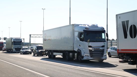 Veel files bij Utrecht | Ernstig ongeluk op de A1. Veel files bij Utrecht | Ernstig ongeluk op de A1.