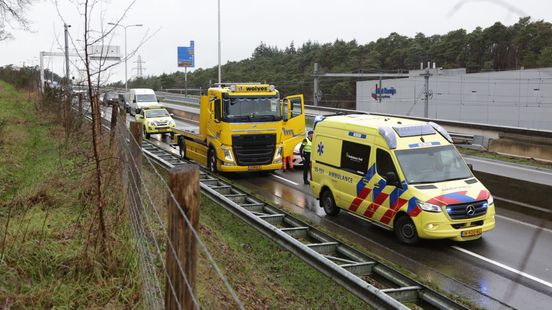 112 nieuws: Tunnel N35 Bij Nijverdal enige tijd afgesloten na ongeval. 112 nieuws: Tunnel N35 Bij Nijverdal enige tijd afgesloten na ongeval.