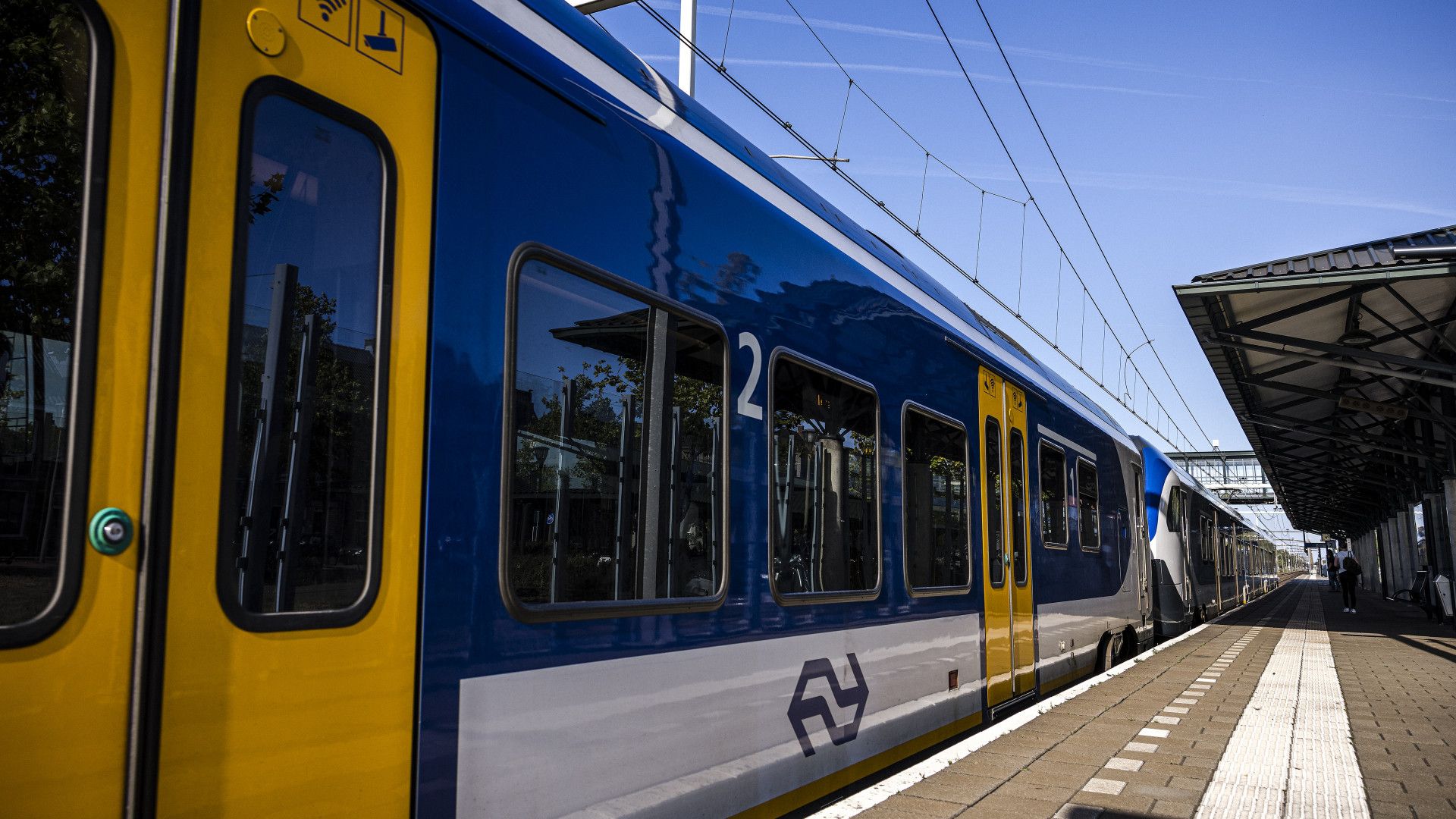 Stakingen Gaan Door Ondanks Nieuwe Gesprekken, Treinverkeer Landelijk ...