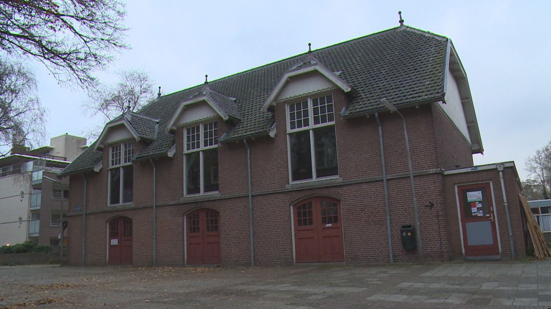 De oude gymzaal is al een monument en krijgt waarschijnlijk een permanente culturele functie (Rechten: Serge Vinkenvleugel/RTV Drenthe)