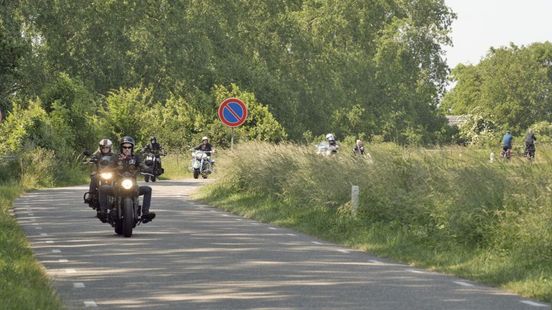 Veel motorongelukken, maar het wordt niet onveiliger. Veel motorongelukken, maar het wordt niet onveiliger.