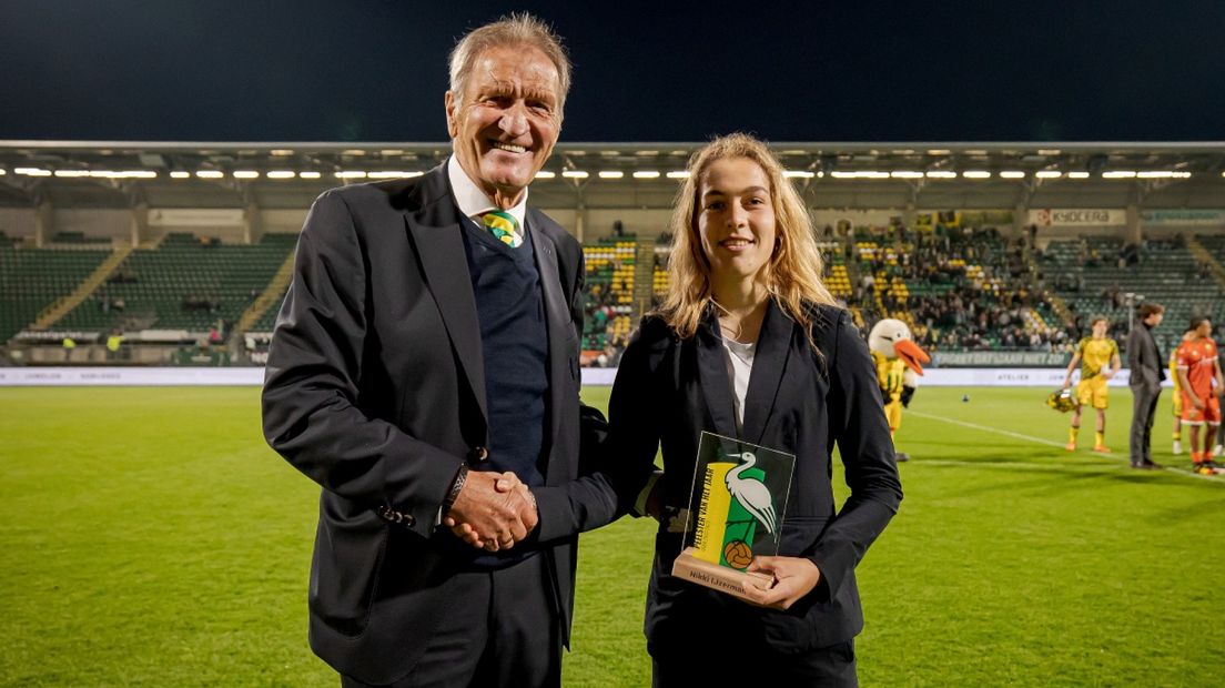 Nikki IJzerman kreeg in mei de Karel Jansen Trofee voor speelster van het jaar
