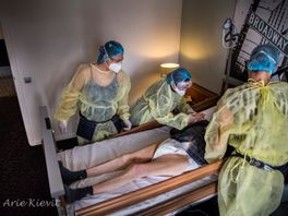 Fotograaf maakt 'coronaboek': 'Op de Lijnbaan liepen maar vijf mensen op zaterdagmiddag'