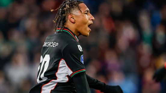 Gouden wissels bezorgen NEC spectaculaire zege op Feyenoord
