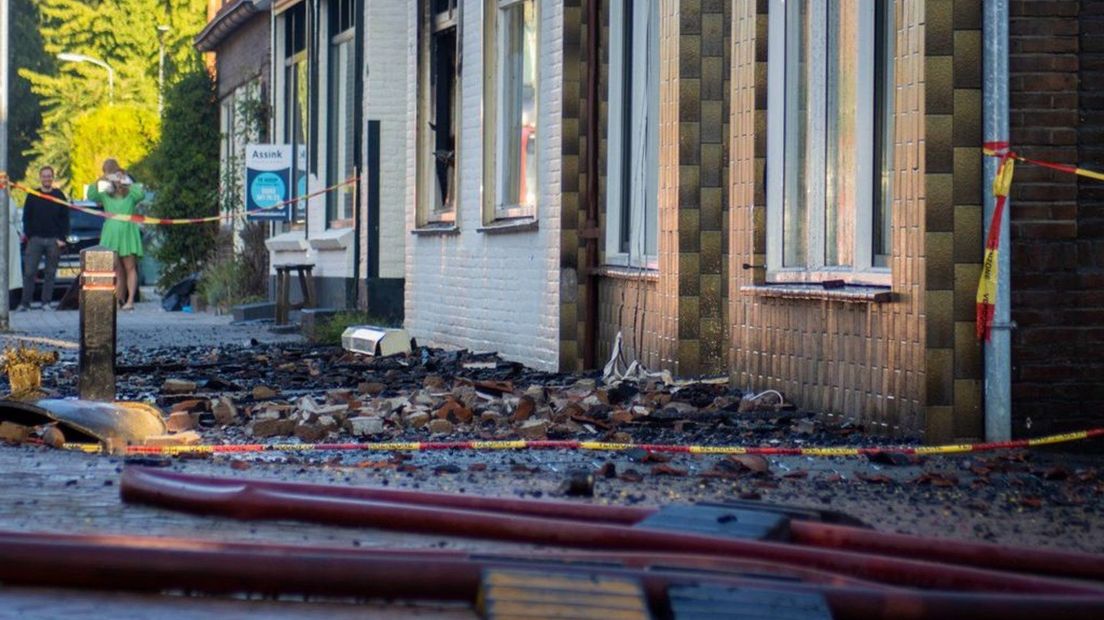 De ravage na de brand bij een pand voor migranten in Velp.