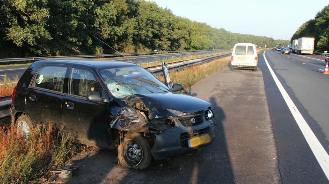 De auto moet worden weggesleept