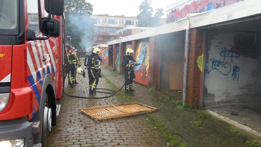 Brandjes in garageboxen in Hengelo