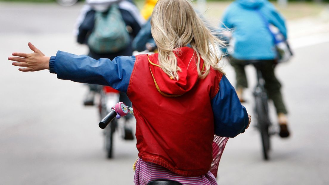 De jaarlijkse wedstrijd 'Drentse fietsschool van het jaar' begint weer (Rechten: ANP/Koen Suyk)
