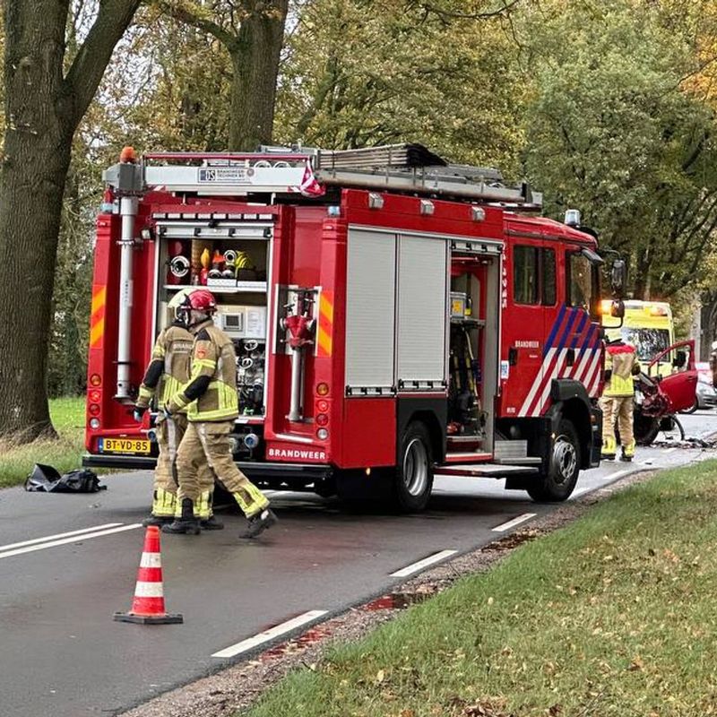112 Nieuws Bestuurder overleden bij ongeluk Vollenhove Bestelwagen