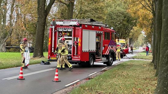 112 Nieuws: Bestuurder overleden bij ongeluk Vollenhove | Bestelwagen vliegt tijdens het rijden in brand. 112 Nieuws: Bestuurder overleden bij ongeluk Vollenhove | Bestelwagen vliegt tijdens het rijden in brand.