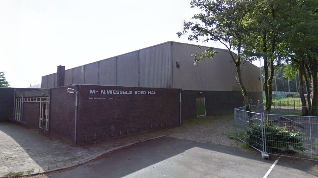 De huidige Wessels Boerhal maakt straks mogelijk plaats voor nieuwbouw (Rechten: Google Streetview)