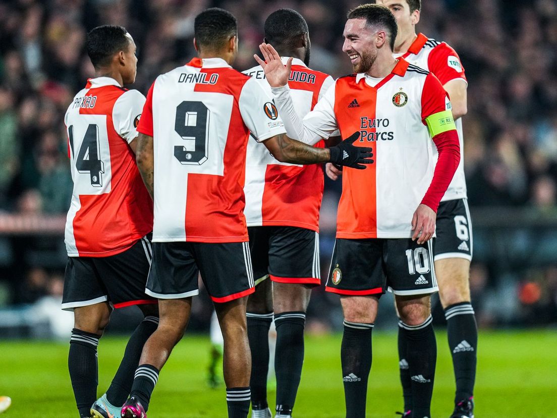Feyenoord viert de 7-0 van Danilo tegen Shakhtar Donetsk