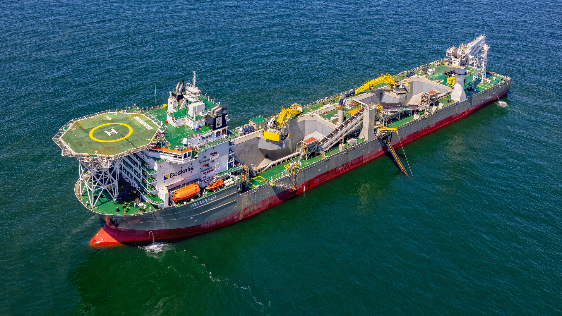 De Windpiper is het grootste steenstortschip ter wereld.