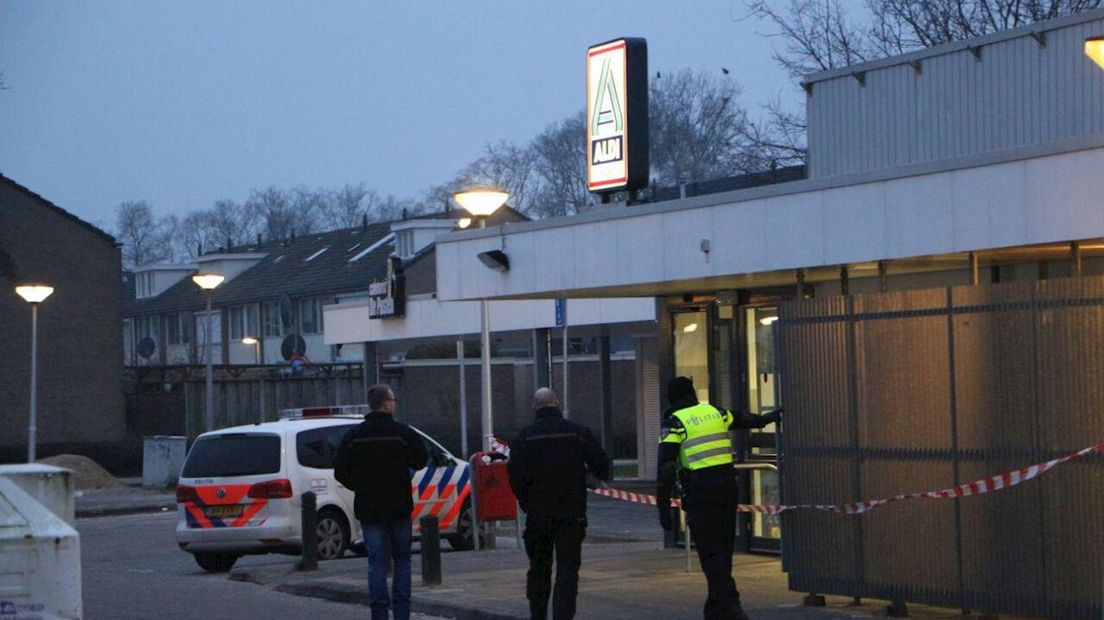 De verdachten zouden onder andere de Aldi aan de Posten in Enschede hebben overvallen