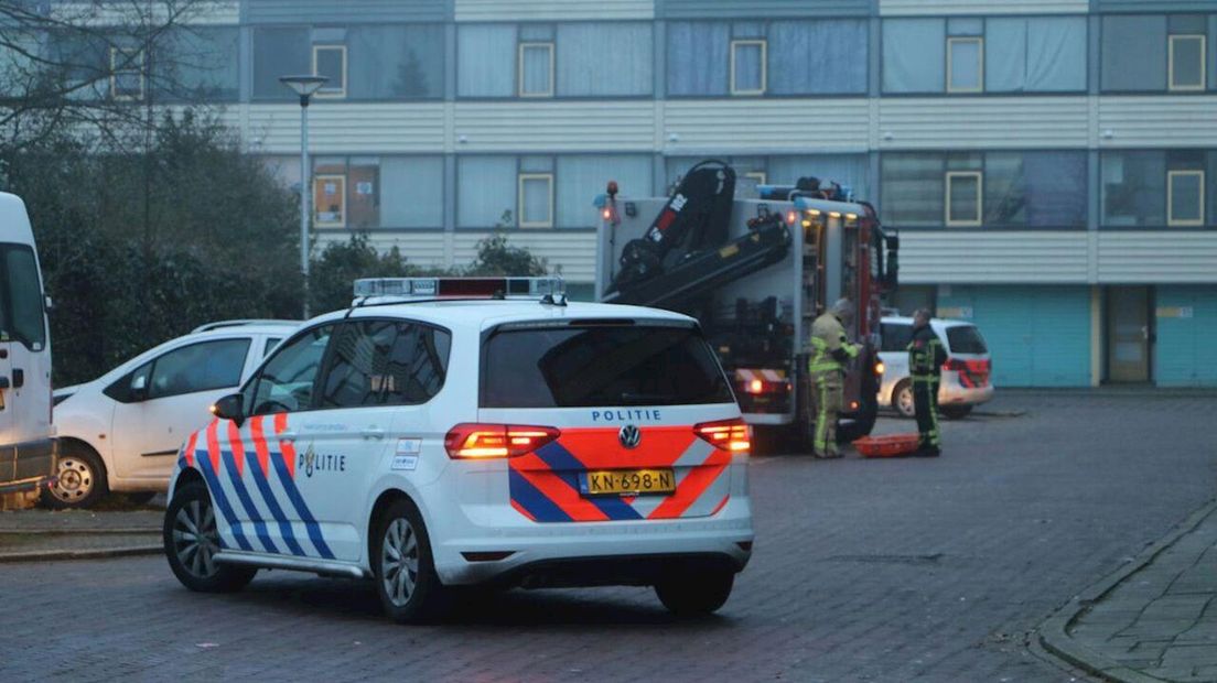 Politie doet onderzoek aan Sibculobrink na aantreffen lichaam bij speeltuintje