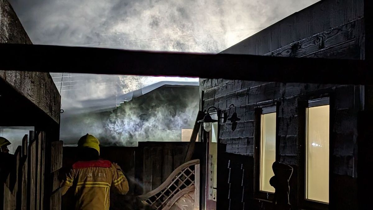 Brand in Doetinchem • bewoner aangehouden na woningbrand