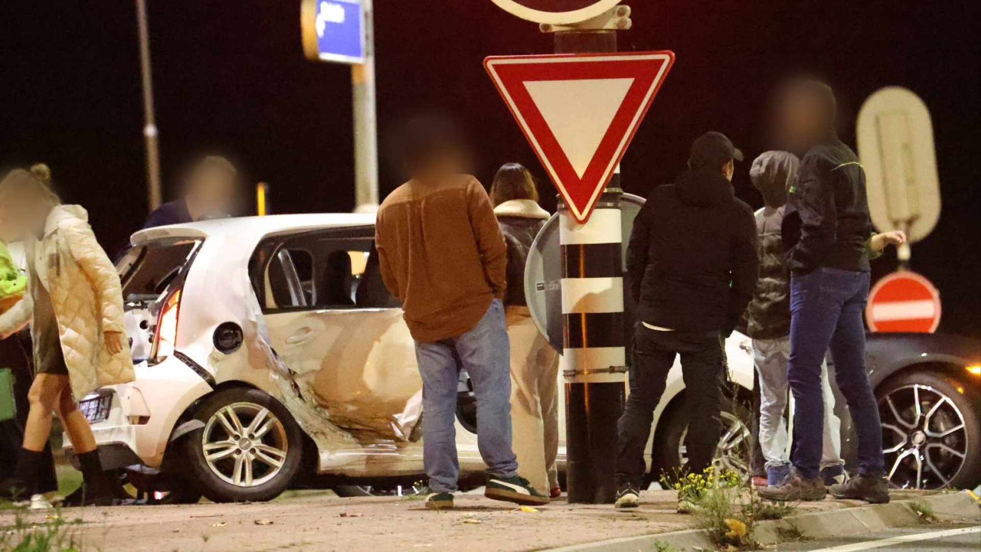 Veel schade na botsing in Echteld