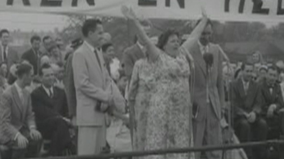 De Amerikaanse prediker Tommy Lee Osborne zou deze vrouw hebben genezen