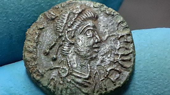 Grootste laat-Romeinse muntschat van Limburg blijkt uit Buggenum te komen Nieuws