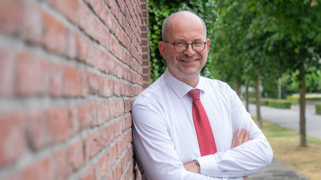 Burgemeester Karel Loohuis van Hoogeveen