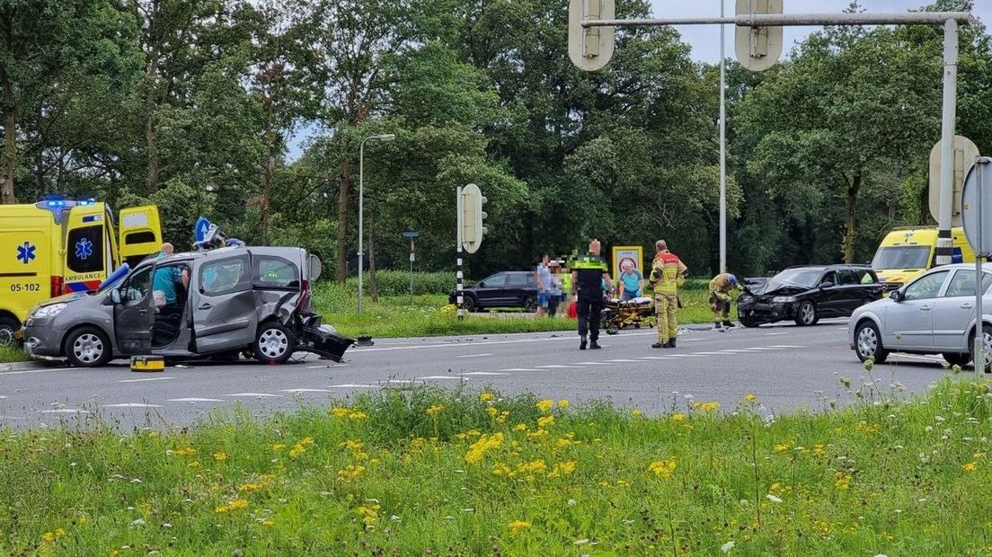 Twee auto's betrokken bij ongeluk in Hengelo