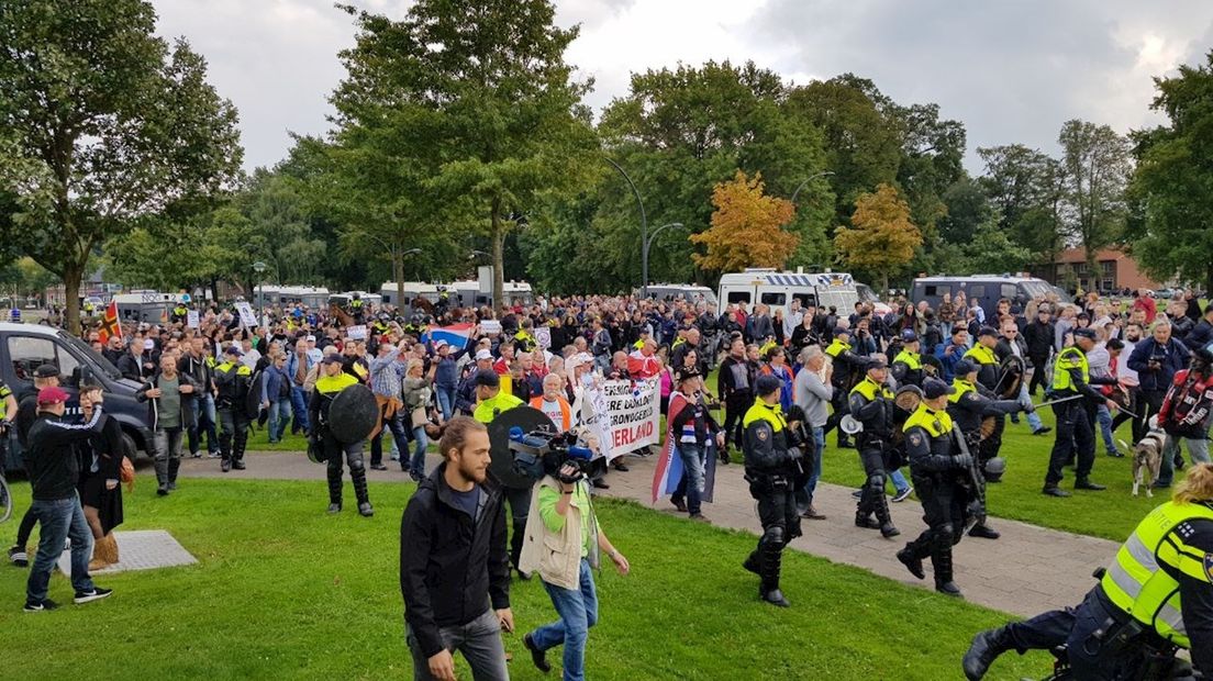 Mars van Pegida door Enschede