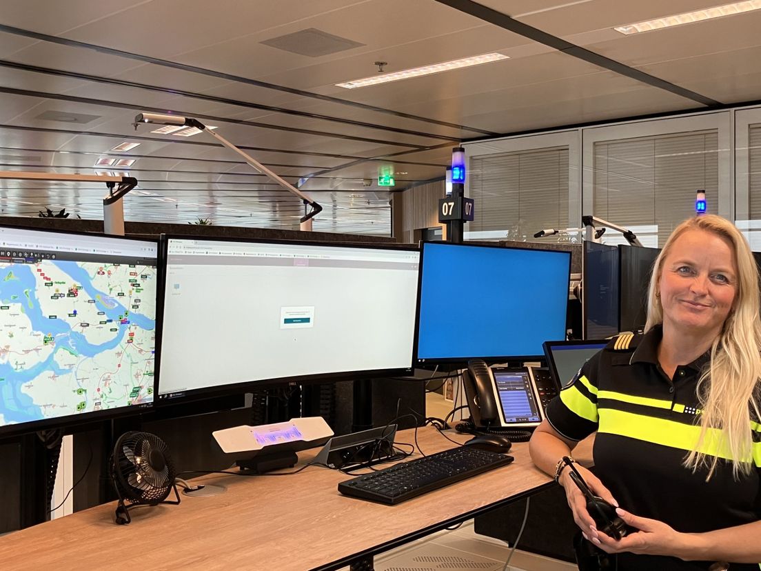 Marjo van Rij werkt als generalist bij de meldkamer van de Rotterdamse politie