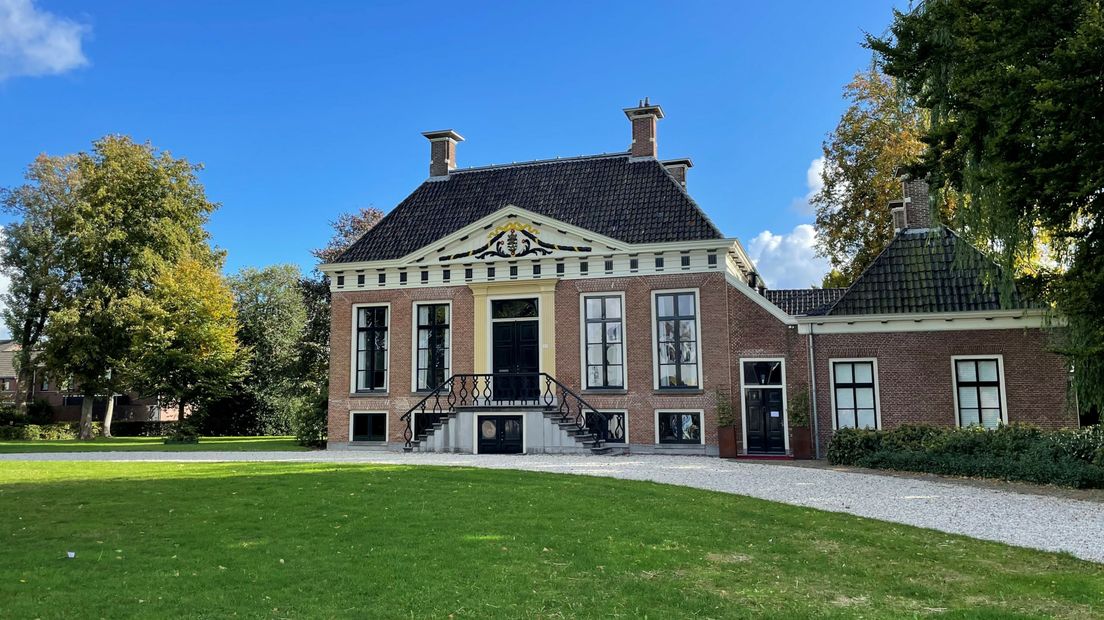 Huize Lindenoord yn Wolvegea, boud yn 1780 en yn besit fan de grytmansfamylje Van Haren (Huzinge Lindenoard, state)