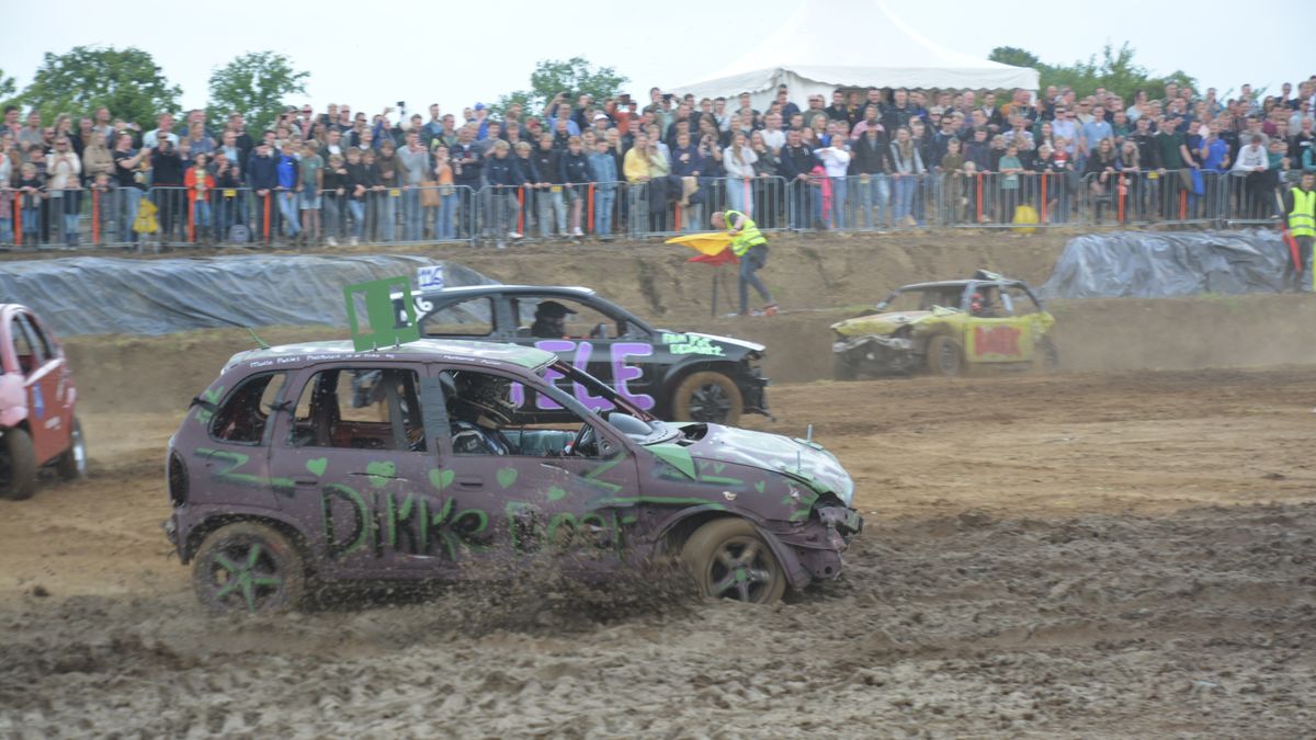 Vol gas en beuken maar: De Pinkster Derby in Beckum trekt veel bekijks