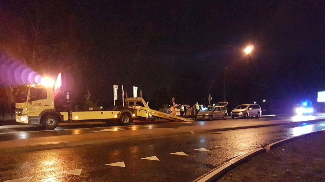 Vier auto's botsen op elkaar in Hengelo