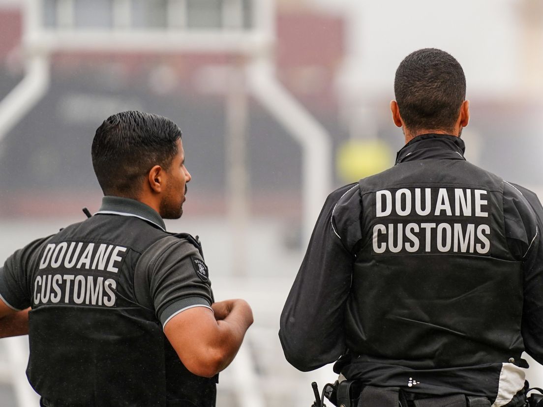 Eén van de zussen werkte bij de douane in Rotterdam.