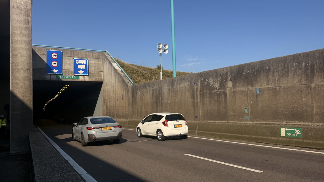 Provincie trekt 200.000 euro uit voor afhandeling klachten blokrijden Westerscheldetunnel