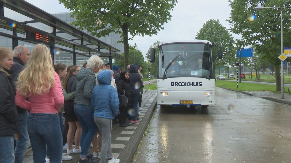 Gemeente Enschede zet vanwege staking eigen bus in voor toeristen