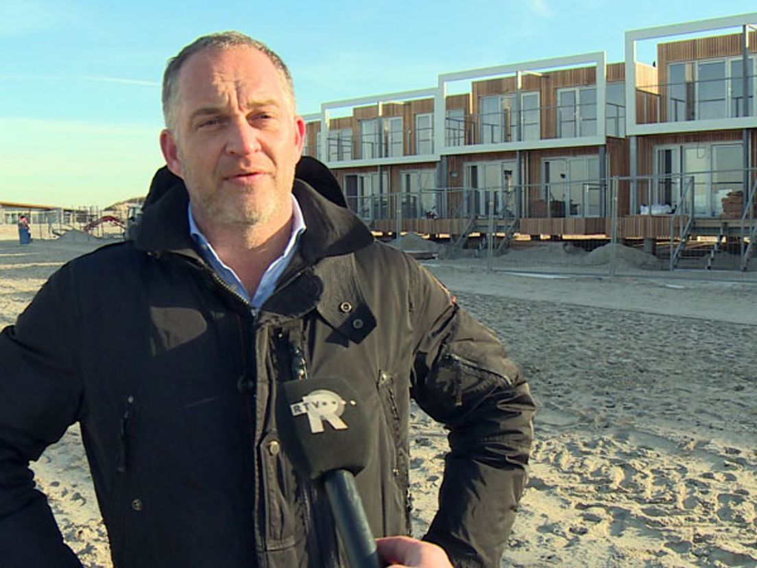 Projectontwikkelaar Jacco Roest van de vakantiewoningen op het strand van Hoek van Holland