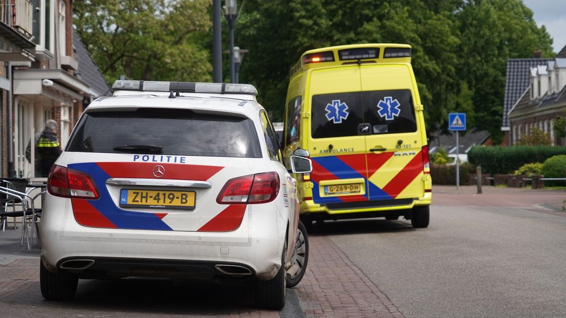 Ongeluk Oosteind Norg, politie, ambulance, politieauto