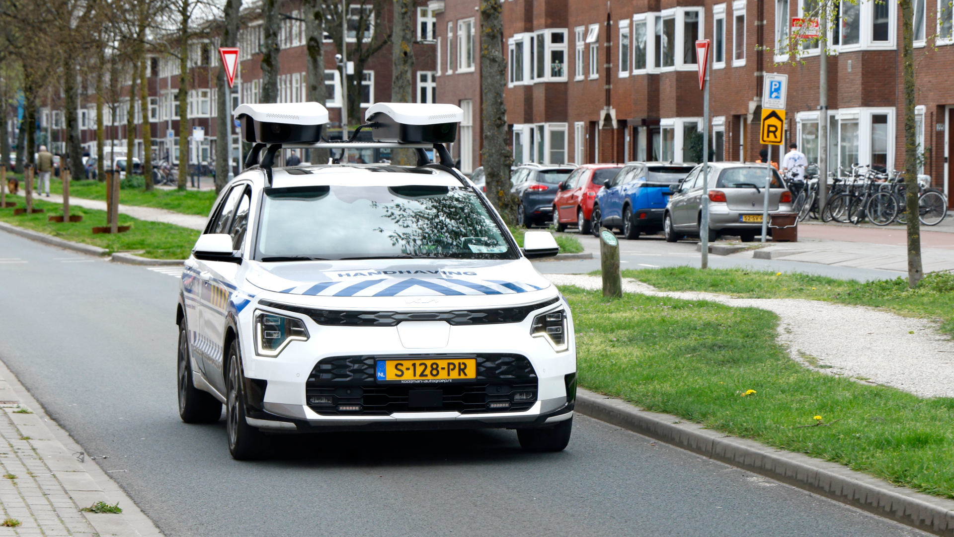 Brand bij scanauto onder Stadskantoor: gemeente past werkwijze aan