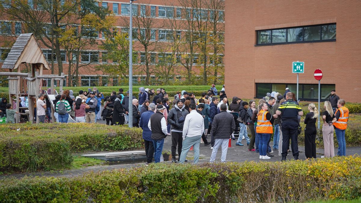 112-nieuws: Asielopvang in Stad ontruimd door brand • Brand in appartementencomplex in Groningen