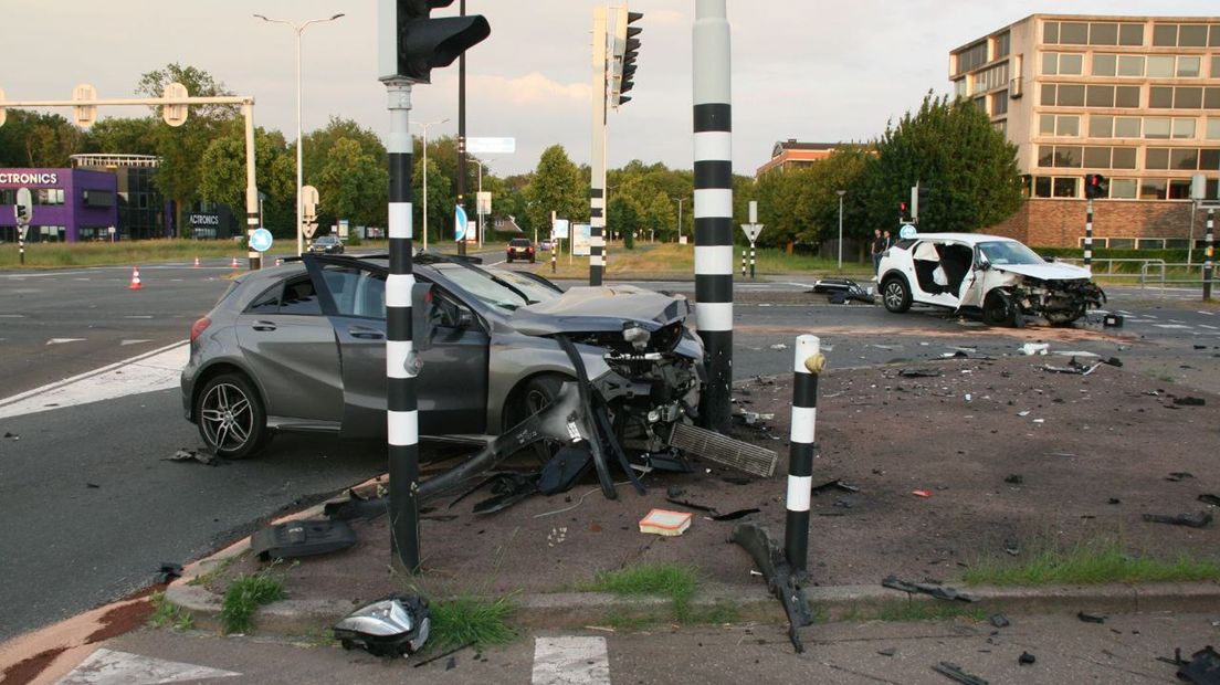 Het ongeval was op de kruising van de Henriëtte Roland Holstlaan met de Broekerheide