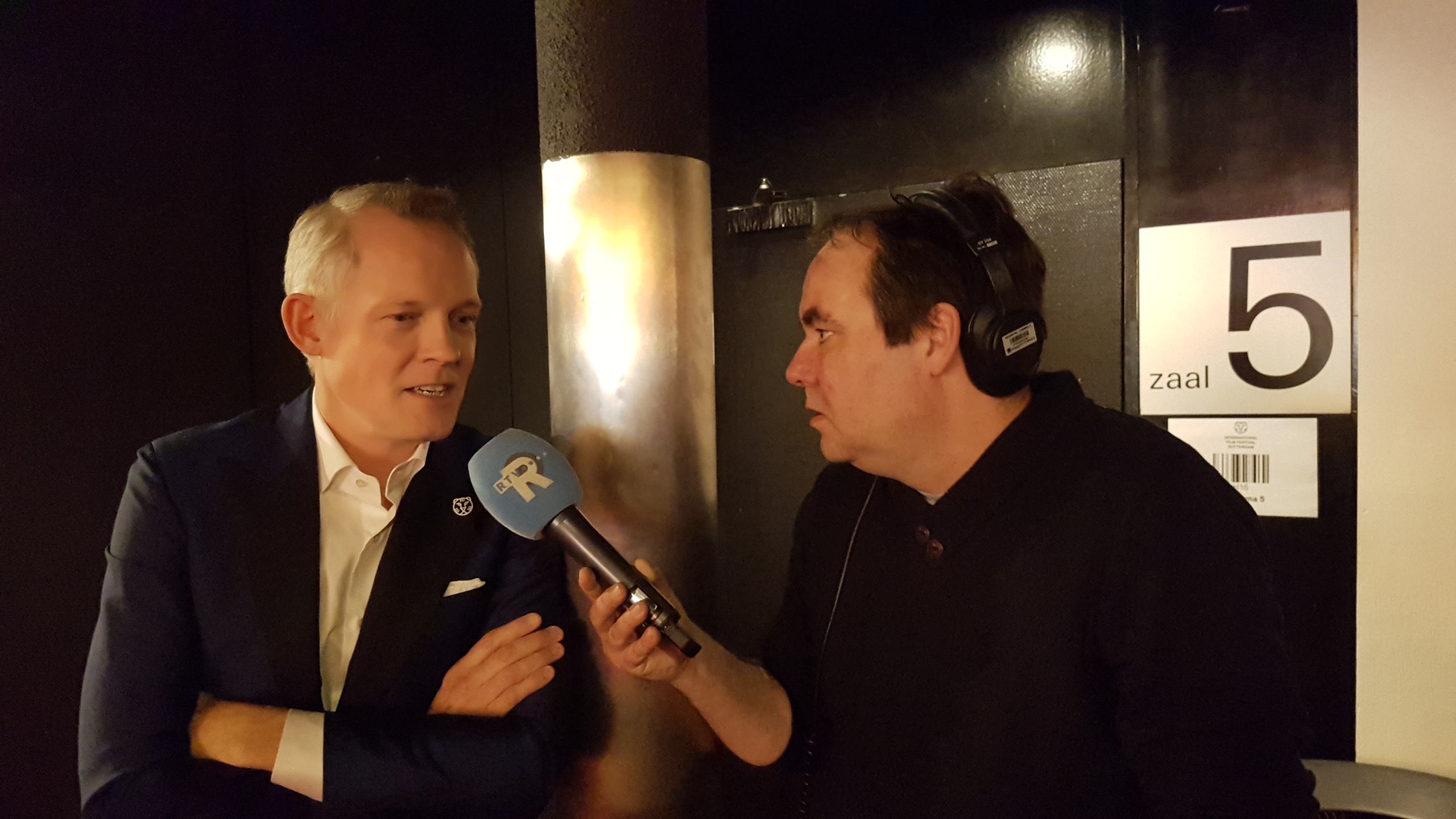 Ruud de Boer in gesprek met  directeur Bero Beyer van het IFFR