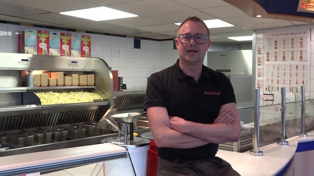 Emmer snackbarbaas Michael (49) ruilde tijdelijk zijn snackbar in voor een plek in een Chinees theater