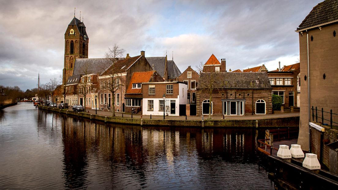 De Hollandse IJssel in het centrum van Oudewater.