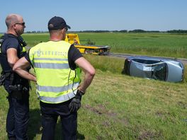 Auto meermaals over de kop op de A32 bij Havelte