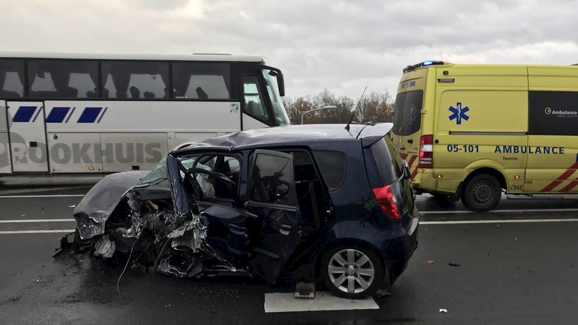 Twee Gewonden Bij Frontale Botsing Oldenzaal - RTV Oost