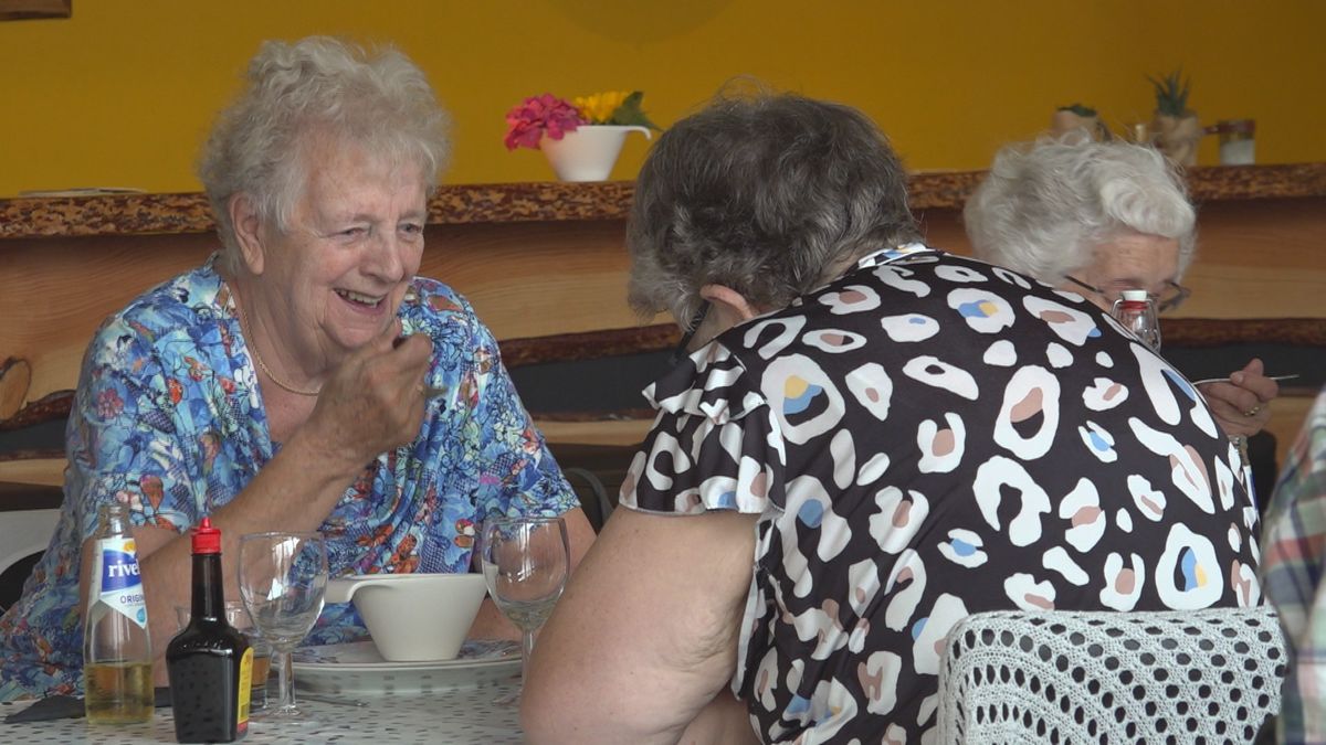 Laatste dorpsmaaltijd Burdaard groot succes: 