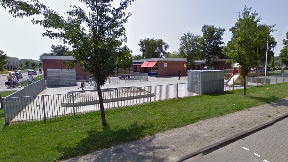Laptops en chromebooks gestolen bij basisschool De Goudvink (Rechten: Google Street View)