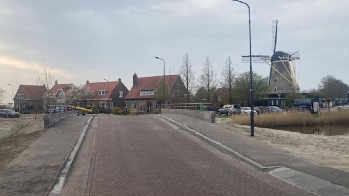 Brug over De Valle in Colijnsplaat is vernieuwd