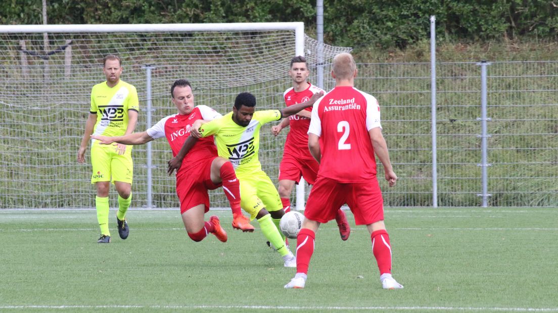 GOES sterker dan Hoek in oefenduel tussen derdedivisionisten