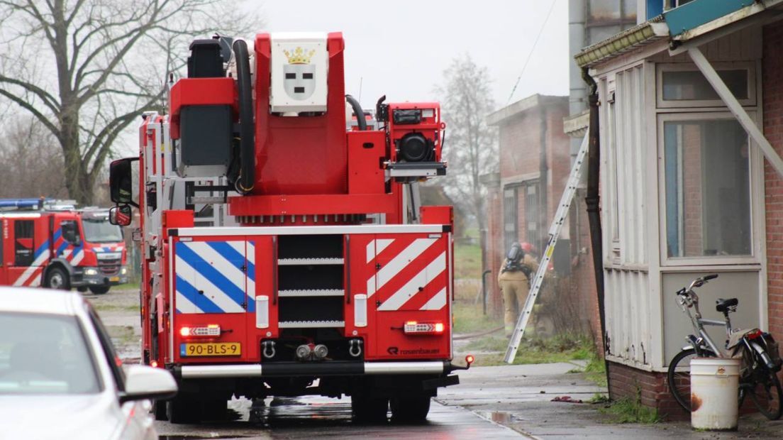 Brand bij een trappenfabriek in Marum